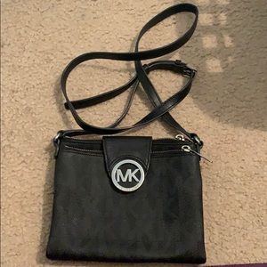 michael kors crossbody